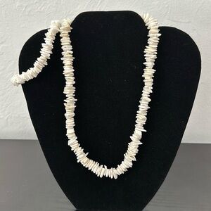 White Shell Chip Necklace & Bracelet Set Vintage